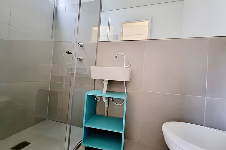 apartamento completo e equipado no piso superior
