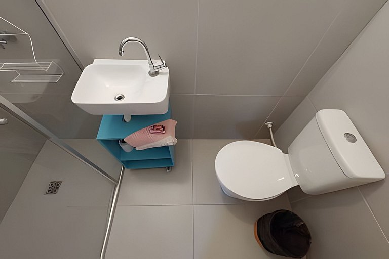 apartamento completo e equipado no piso superior