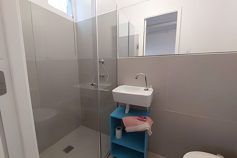 apartamento completo e equipado no piso superior