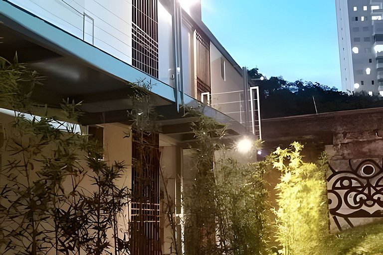 apartamento completo e equipado no piso superior